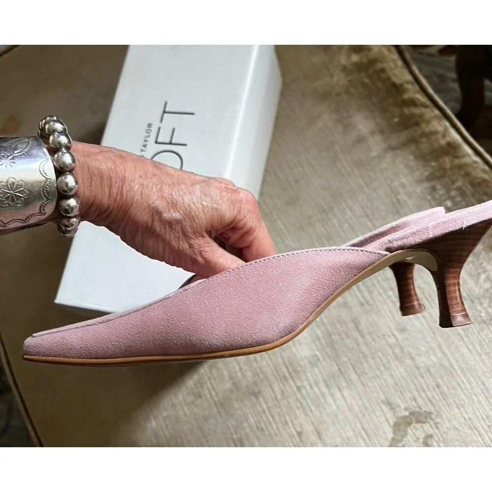 Anne Taylor Loft Kitten Heels Slip on Mules Jade Lt Pink Suede cottagecore 6.5